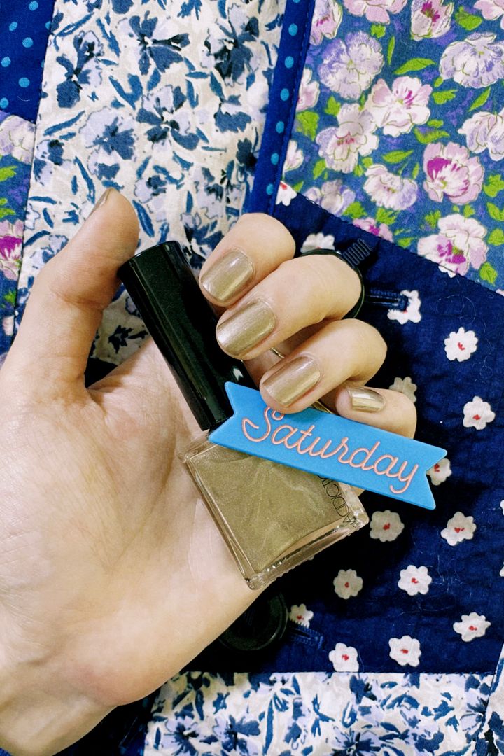 2024秋冬ネイルトレンド◇ ホリデーシーズンが楽しくなるおすすめネイルカラー【ささやかですてきなもの 大谷有紀 vol.210】