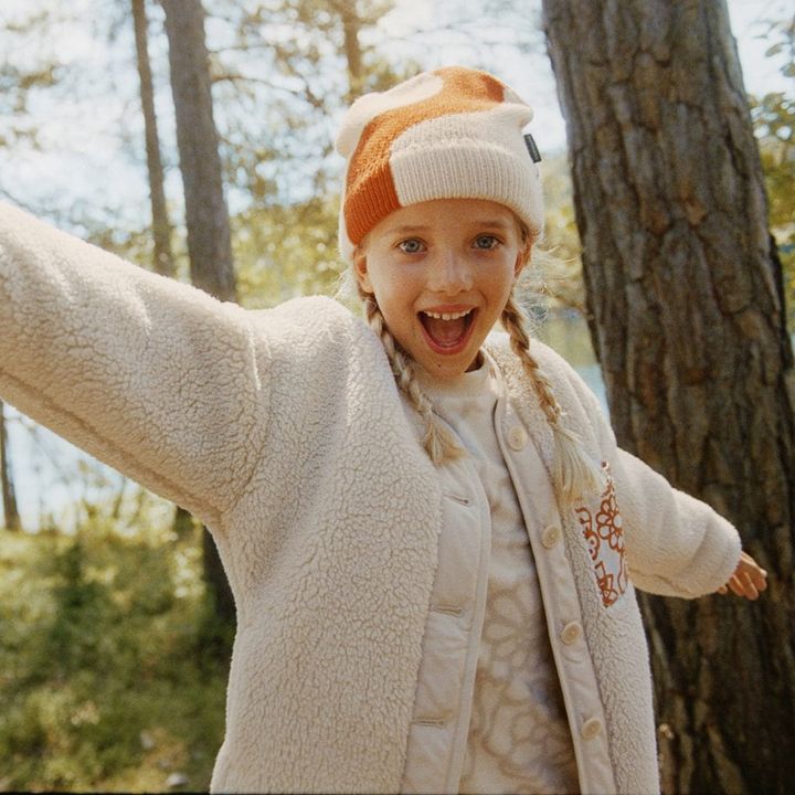 【ユニクロ×マリメッコ2024秋】ウィメンズとガールズでお揃いのコーディネートも楽しめます。