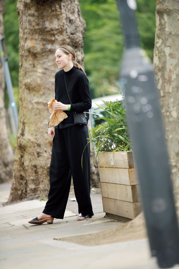 やっと秋本番！素材や色でファッションを楽しむのが正解！【ロンドンガールの一週間コーデ】