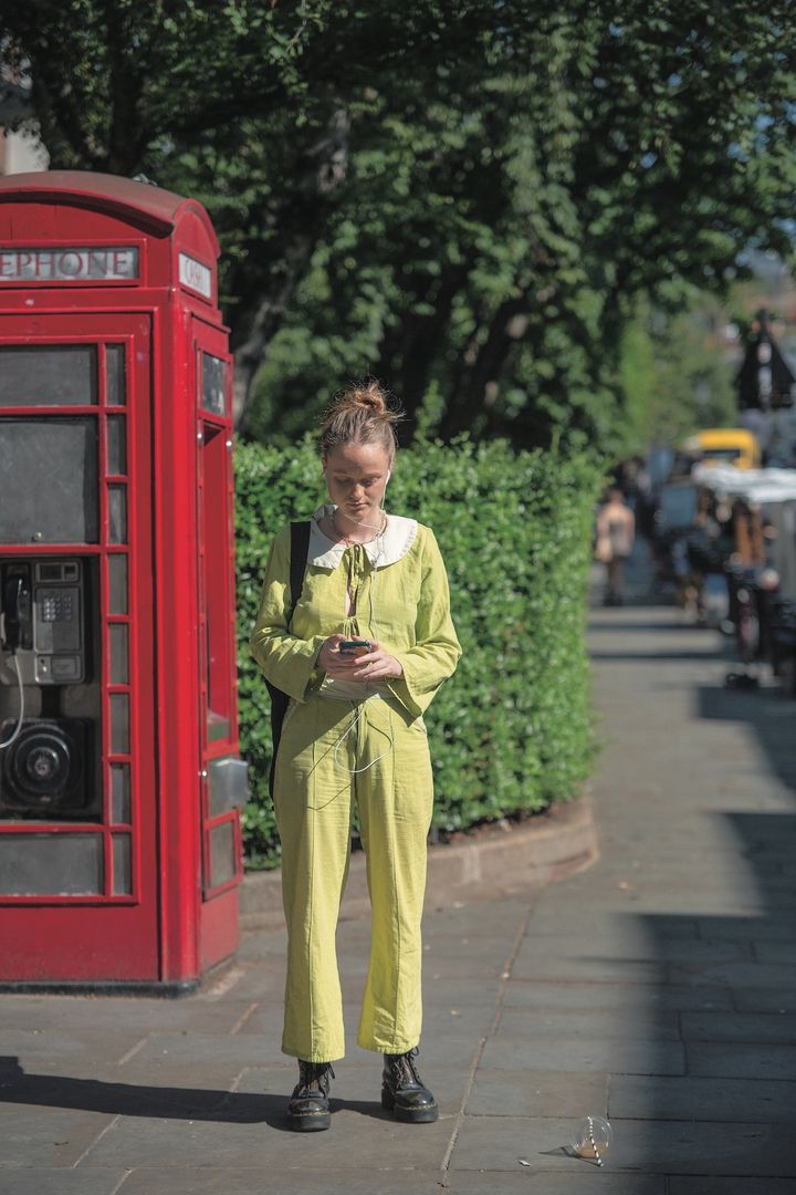 やっと秋本番！素材や色でファッションを楽しむのが正解！【ロンドンガールの一週間コーデ】