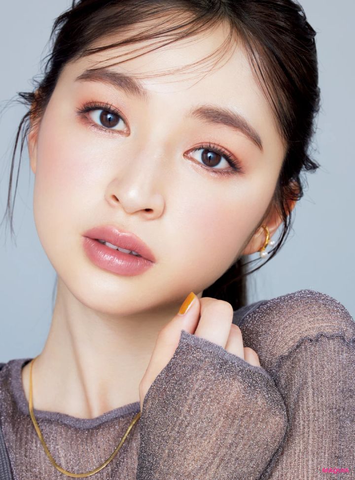 「盛り耐性なし × 顔立ち薄め」は透け色で盛る！ なじむくすみ色のワントーンメイクが◎_4