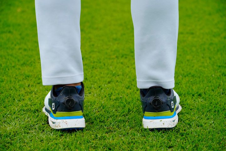 振り幅だけの“距離の打ち分け”は危険！ フットワークをプラスしてみよう