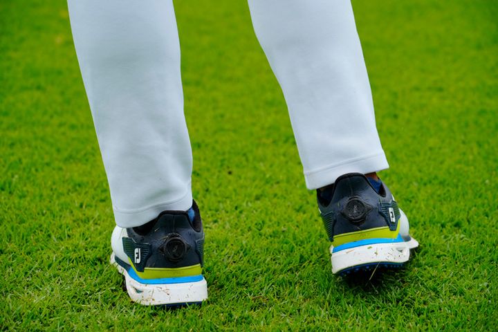 振り幅だけの“距離の打ち分け”は危険！ フットワークをプラスしてみよう