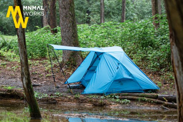 ソロキャンプでの正しいテント選びとは？コンパクト性もあり超軽量さが重要！