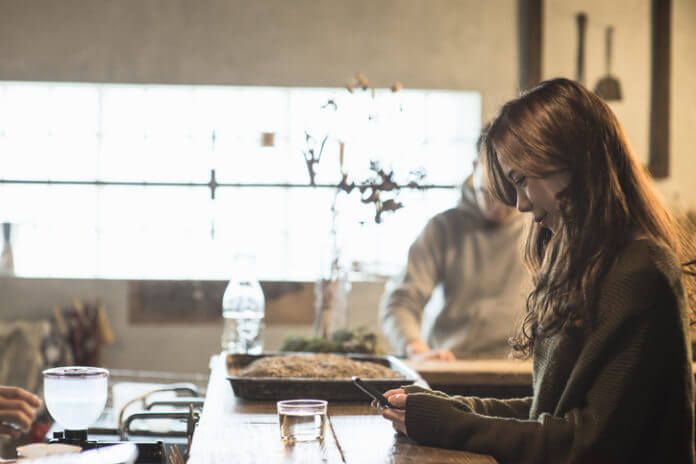 あなたは周りの雰囲気を察せている？ 自己中で空気が読めない人の特徴5つ