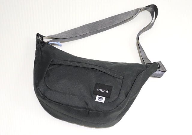 emmi×SHAKA［エミ×シャカ］ミニポケット付きラウンドショルダーバッグ 全体