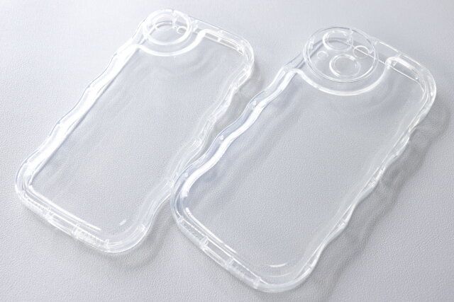 セリアのアクスタが入るスマートフォンケース3