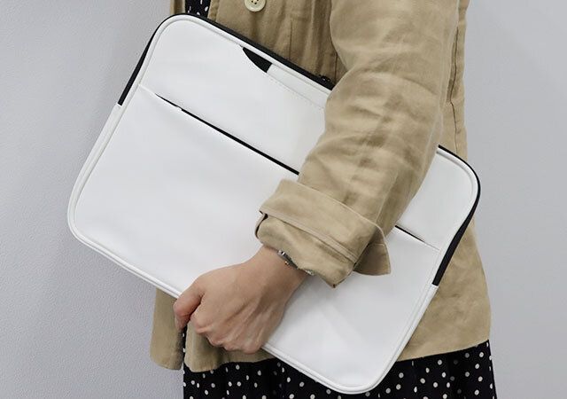 ダイソー ノートPCケース 持ち手 収納 クラッチバッグ