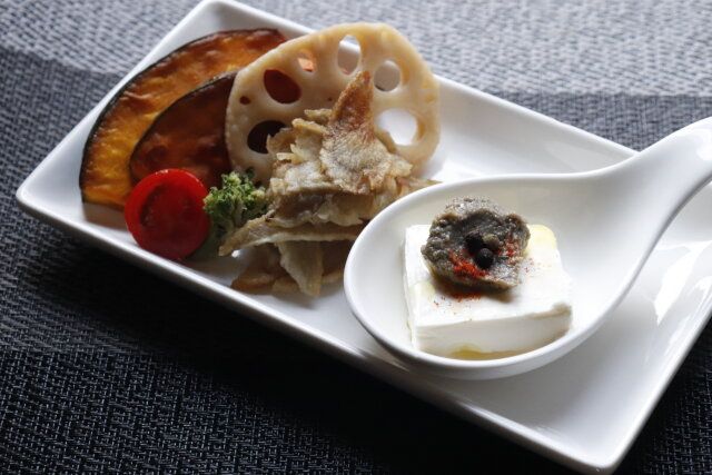 ダイソーの高級感のあるアミューズスプーン（約12cm×6cm）