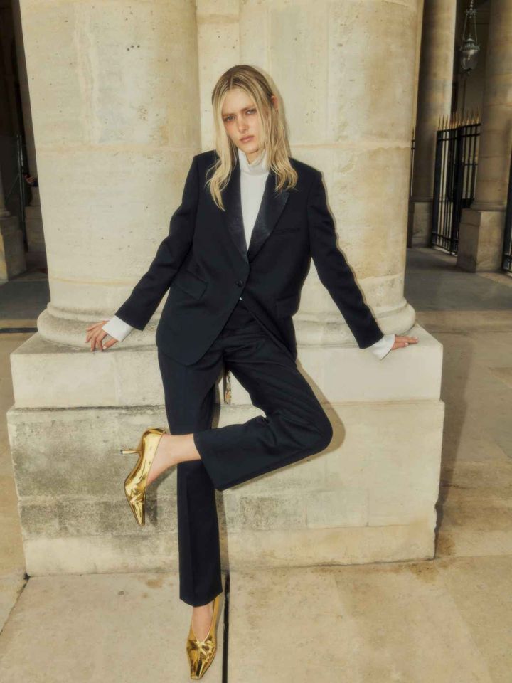 画像: 【CINOH × PELLICO】「DAMA パンプス」（GOLD） ￥75,900（税込）