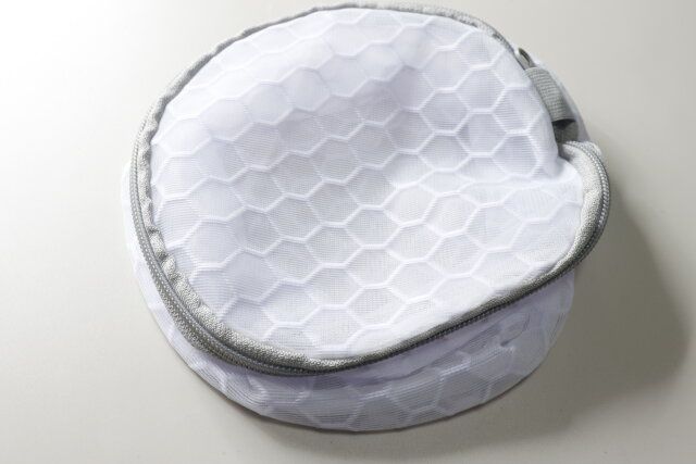 セリアの画期的なWメッシュ ランドリーネット ハニカム