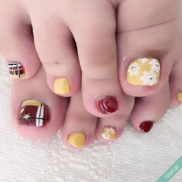 ネイルサロンメィプルが投稿したネイルデザイン [photoid:I0034032] via Itnail Design (741851)