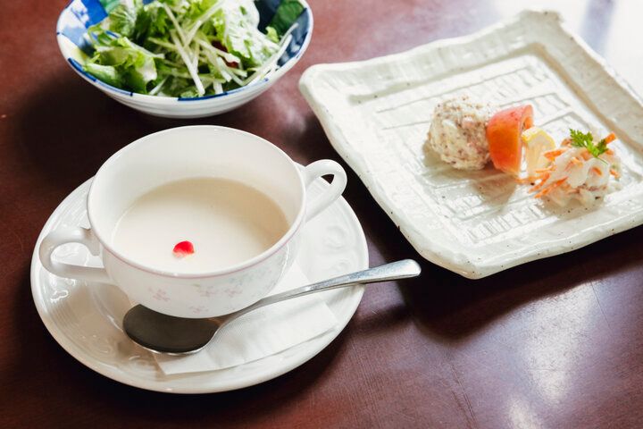 歴史ある洋館でカジュアルフレンチやデザートを♪ 明治時代の風情が残る、青森・弘前「サロンド カフェ アンジュ」