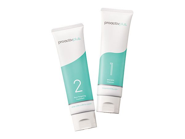 【左】プロアクティブ プラス ポアターゲティング トリートメント 【右】プロアクティブ プラス マイルドミルク クレンザー