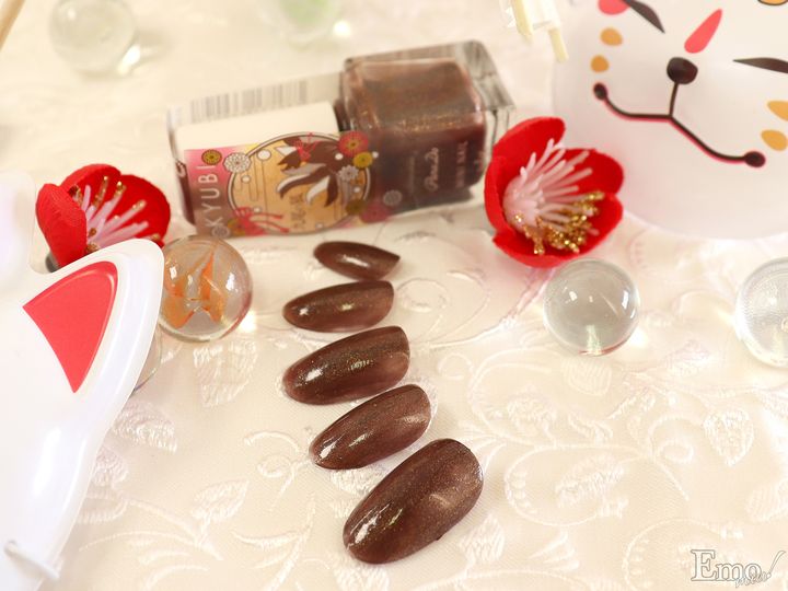 この秋冬は指先に『妖(あやかし)』を宿してみない？パラドゥのミニネイルに和を遊ぶ粋な大人色登場