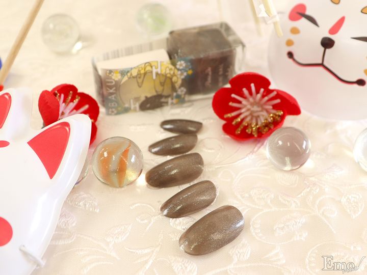 この秋冬は指先に『妖(あやかし)』を宿してみない？パラドゥのミニネイルに和を遊ぶ粋な大人色登場