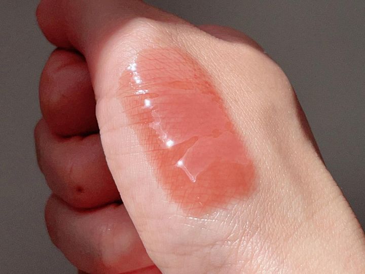 画像: 程よくナチュラルで、可愛さも色気も出せる粘膜カラー