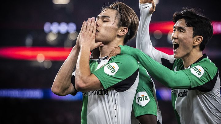 “評価回復”の日本代表エース、最新試合を欠場…ライバルFWが得点し、死者を弔う