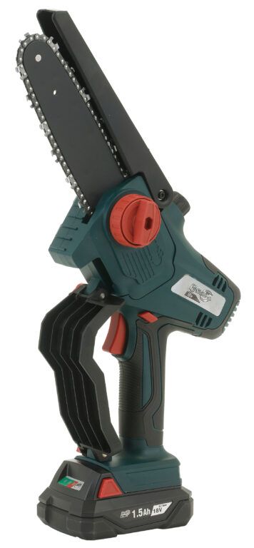 「コメリが凄すぎる」コスパ最強のチェーンソーとは？超軽量設計で薪作りも簡単！