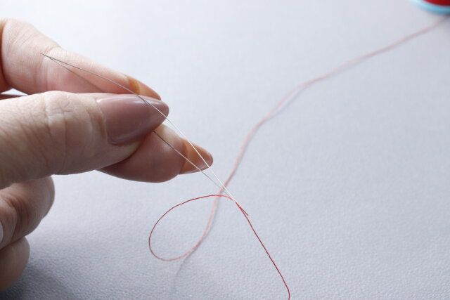 セリアのビーズ用針5