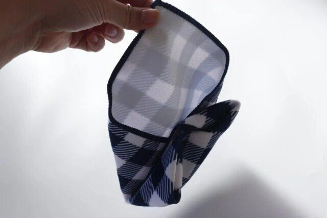 ダイソー くっつくクロス チェック 重ねる