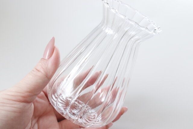 ダイソー ガラスフラワーベース（E） サイズ感