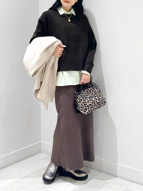 グローバルワークのメルティニットリブIラインスカート