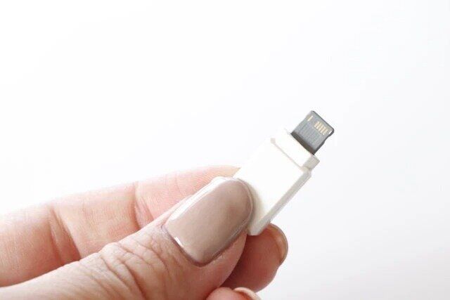 セリアのiPhone 用 TypeC 変換アダプタ