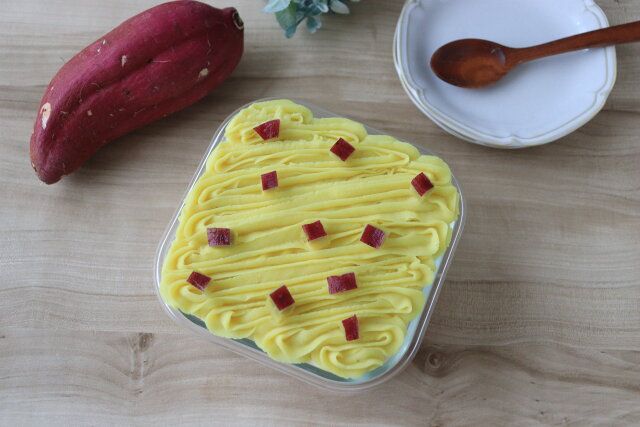 さつまいも1本 さつまいもスコップモンブランケーキ 取り皿