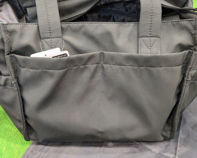 高撥水マルチシートインマザーズ 2WAY トートバッグのポケット