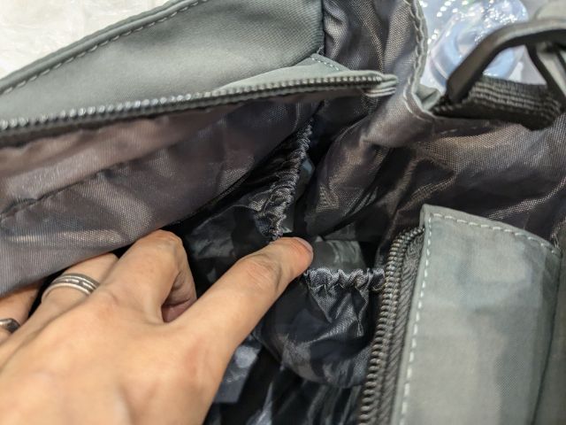 高撥水マルチシートインマザーズ 2WAY トートバッグの内側のサイドポケット