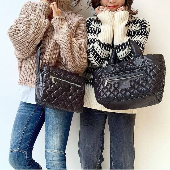 シャネルのコココクーンを持つ女性たち