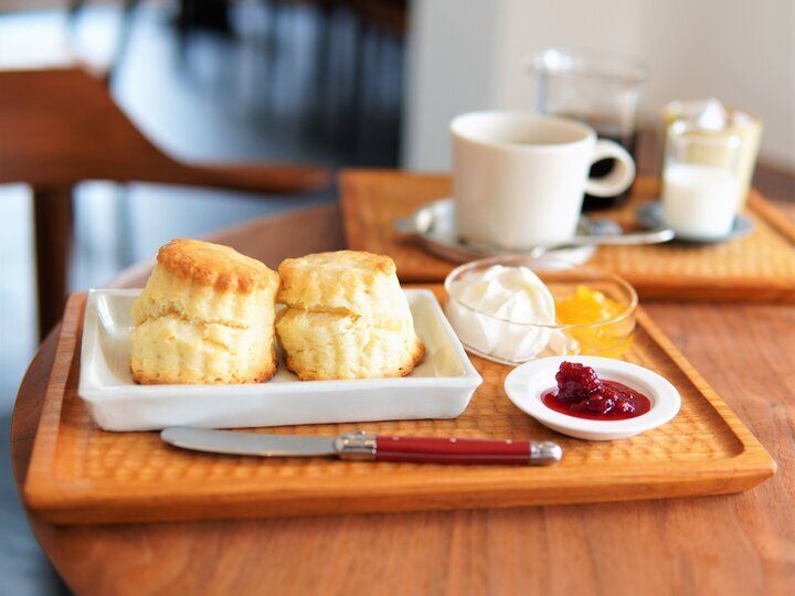 鎌倉の長谷エリアで紅葉さんぽ♪お地蔵様がほほえむ長谷寺と路地裏のカフェでくつろぐ秋の一日