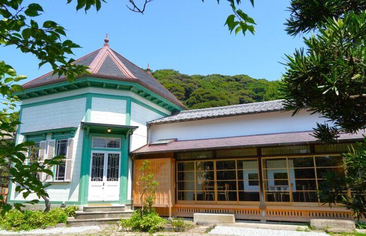 鎌倉の長谷エリアで紅葉さんぽ♪お地蔵様がほほえむ長谷寺と路地裏のカフェでくつろぐ秋の一日