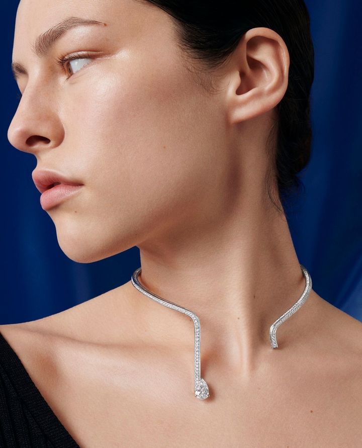 日本初上陸のハイジュエリーコレクション「ラ リーニュ」ネックレス（WG×ダイヤモンド）￥23,870,000