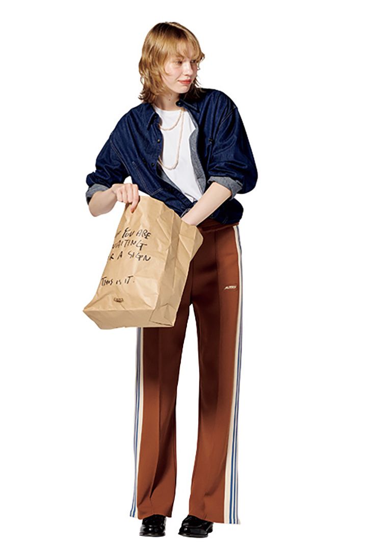 トラックパンツは1本あると超便利！上品でレディな着こなし5選