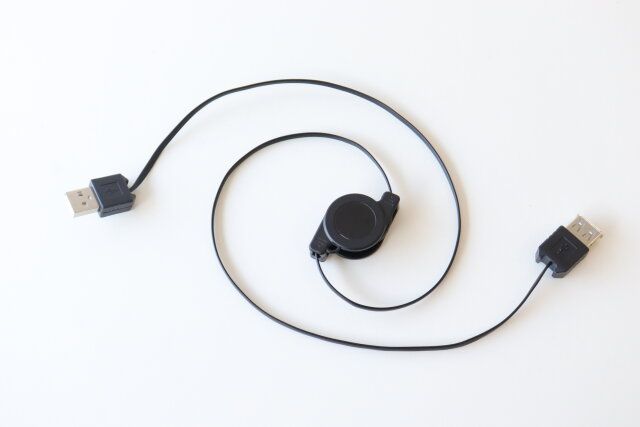 ダイソー 充電／通信USB延長リールケーブル 最大