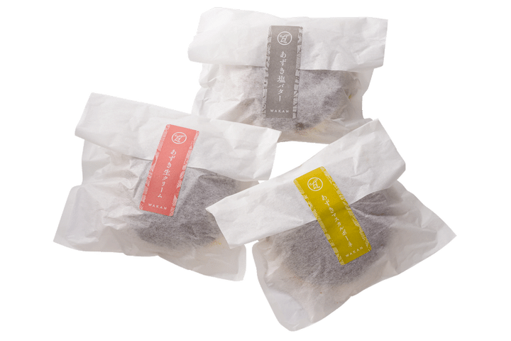 〈赤坂おぎ乃和甘〉の生どらやき 上から時計回りに、あずき塩バター、あずきマスカルポーネ、あずき生クリーム。