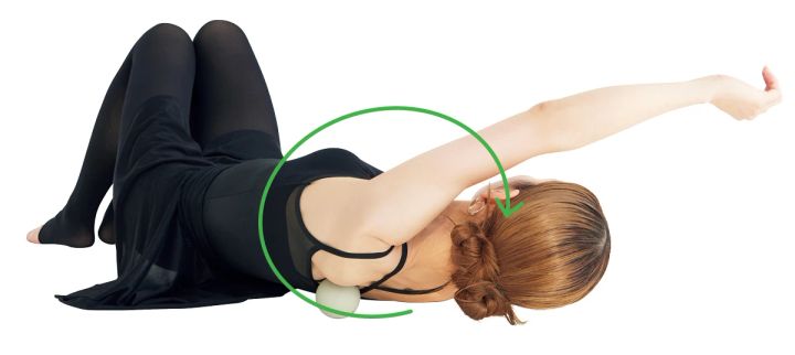 木下ココ 背中の厚み ストレッチ3