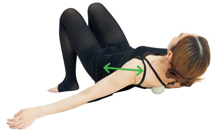 木下ココ 背中の厚み ストレッチ4