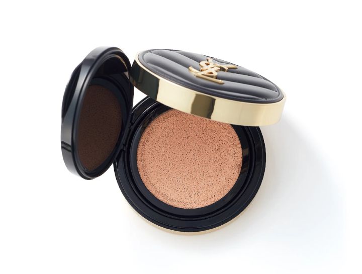 40代メイク アンクル ド ポー ルクッションN SPF23・PA++ 全6色 各￥9900／イヴ・サンローラン・ボーテ