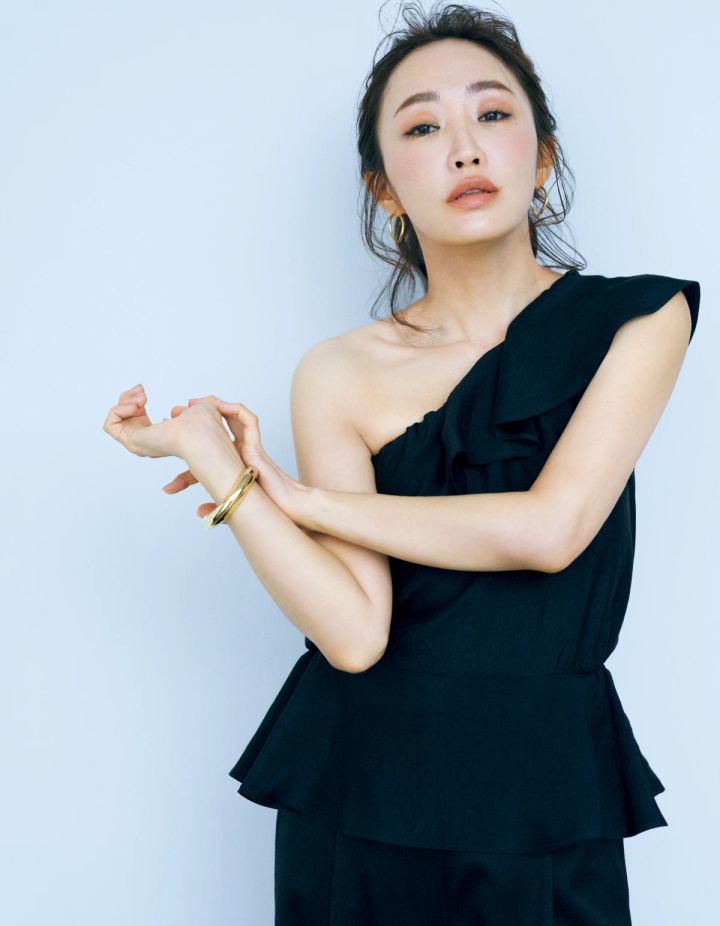 40代メイク 抑えた色香が漂うベージュレイヤード how to makeup