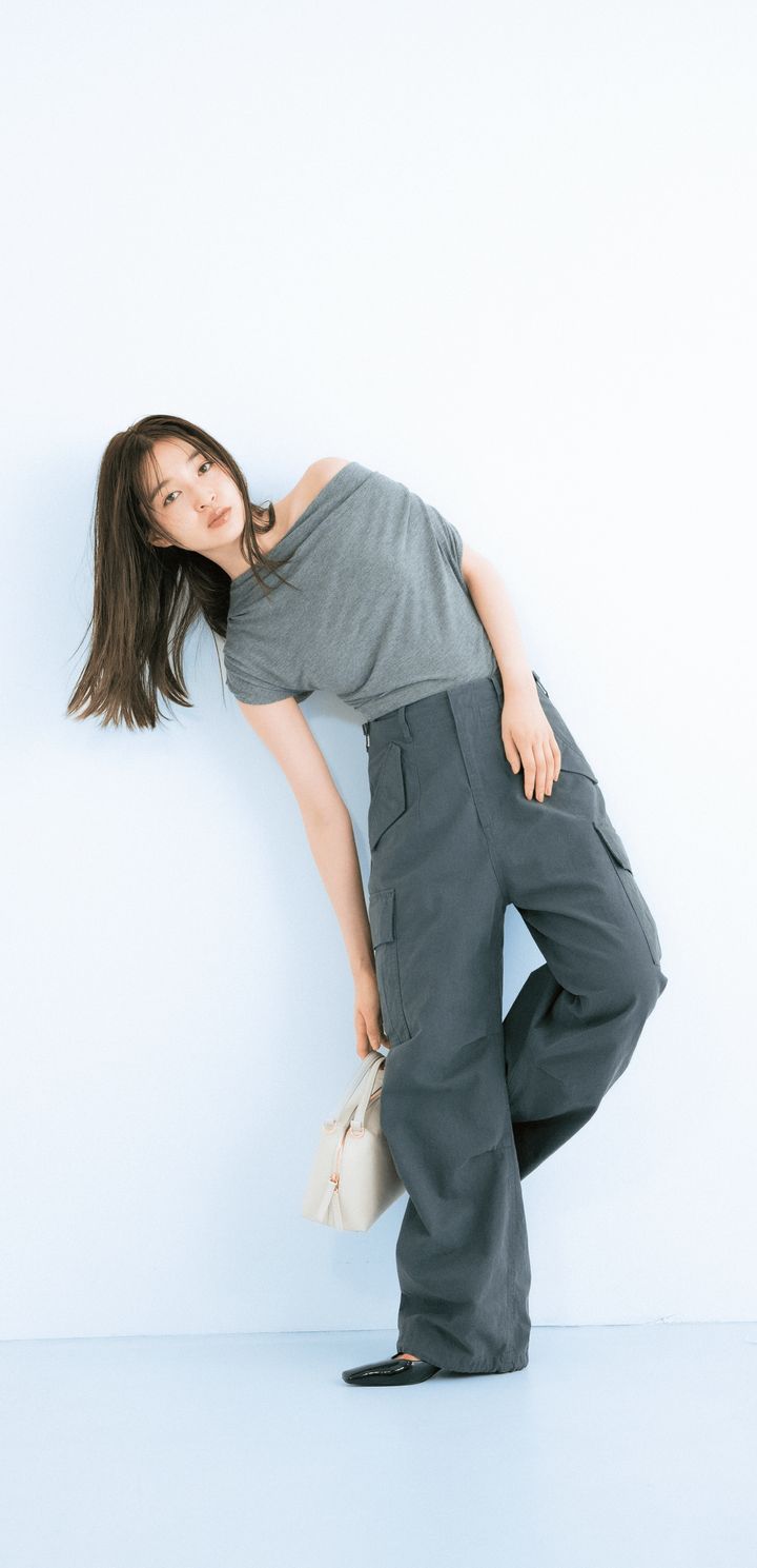 2024年秋のデートコーデ ②美ボディ見せして色っぽい「ワントーンコーディネート」