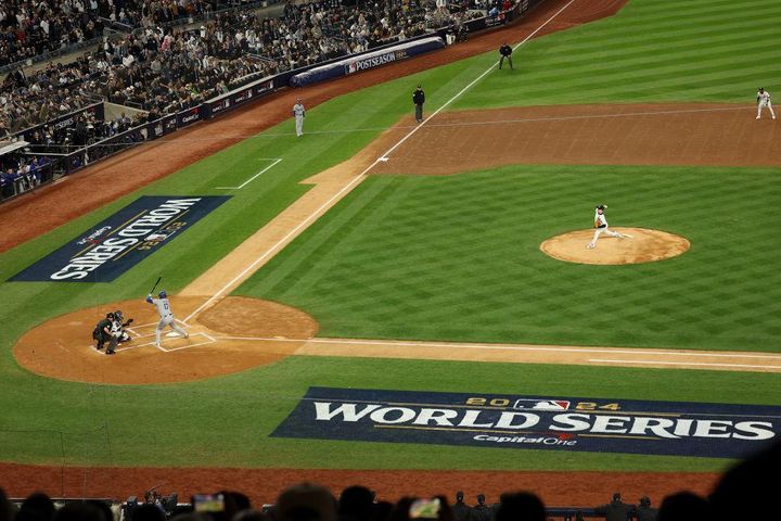 野球場でサッカー！ヤンキースのスタジアムで「ダービーマッチ」を開催するとこうなる