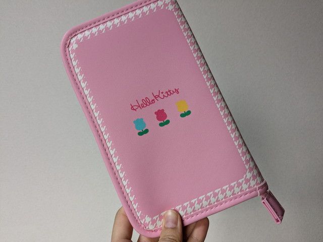 ハローキティマルチケース裏面