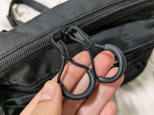 ダブルファスナー