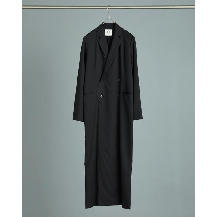 <MARW UNITED ARROWS>ダブルジャケット ワンピースがラックにかかっている写真