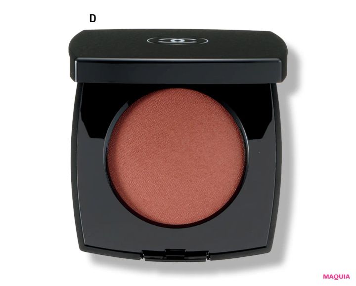 ユニクロのVネックセーターを着る日の洒落見えメイク。ニットの色別に最適コスメを紹介！_7