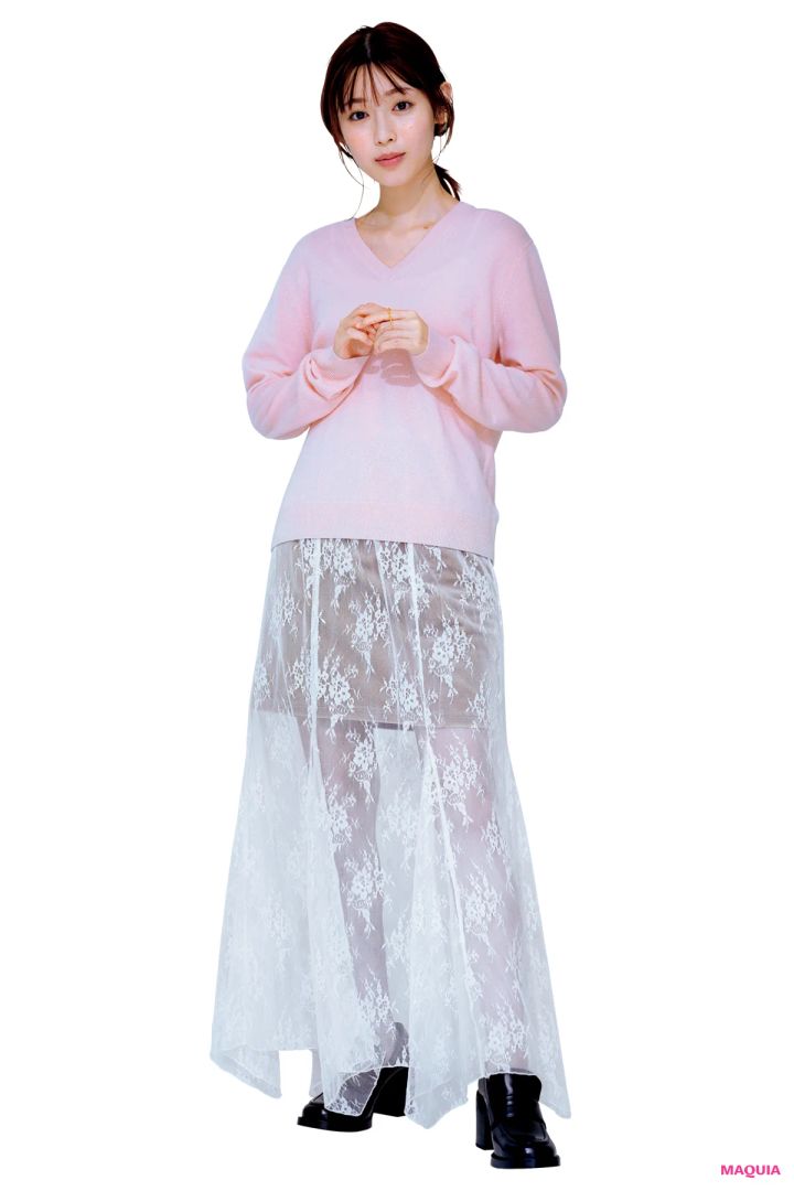 ユニクロのVネックセーターを着る日の洒落見えメイク。ニットの色別に最適コスメを紹介！_2