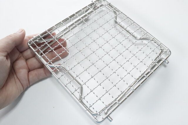 ダイソー 折り畳み五徳（ポーチ付）